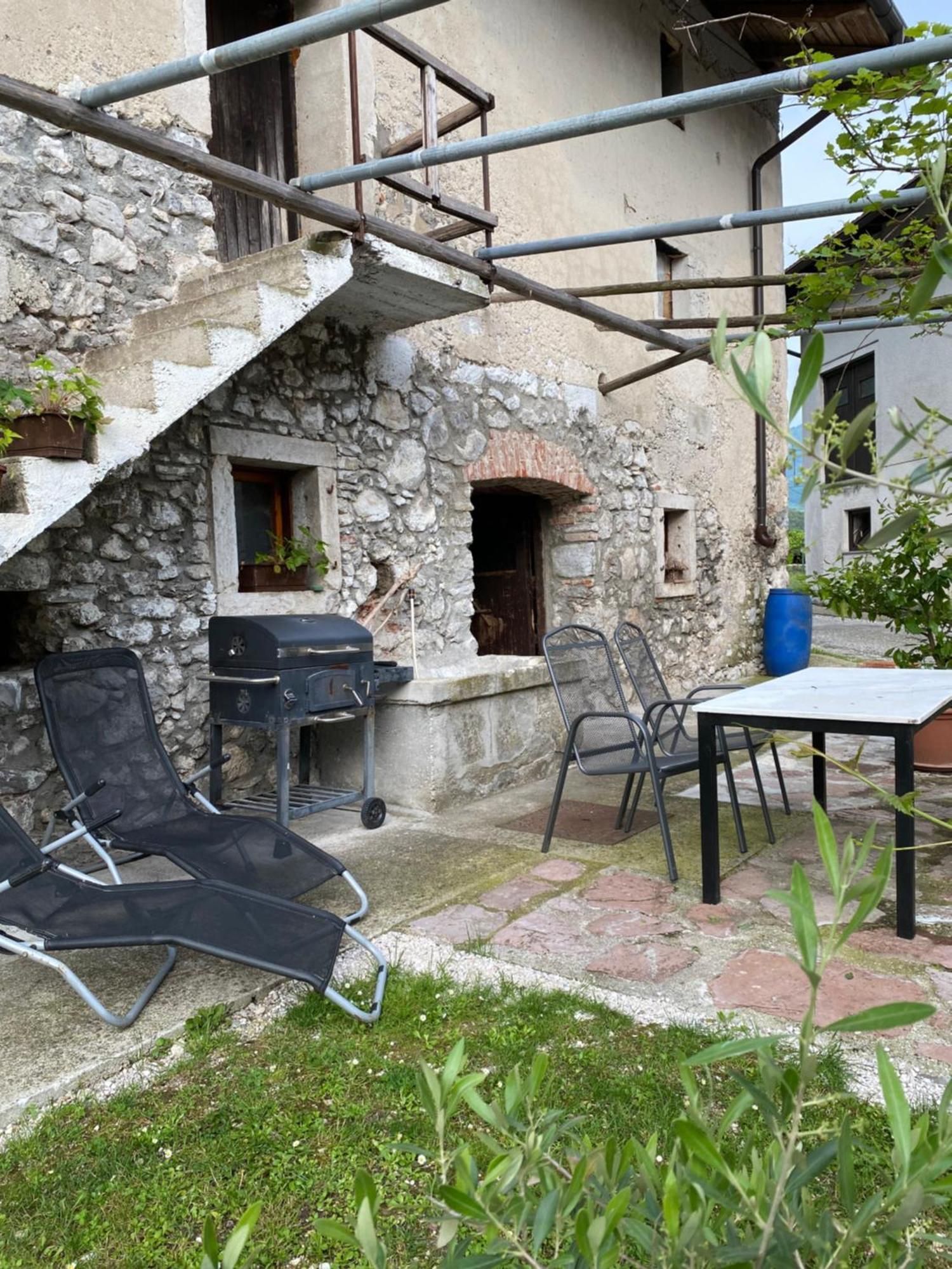 Trnovo Ob Soci Kuhala Apartamento Kobarid Exterior foto